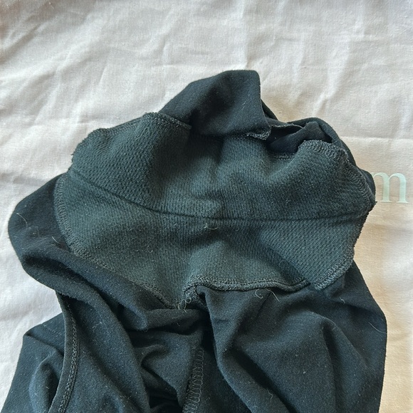 Numi Cropped Undershirts - Picture 5 of 6